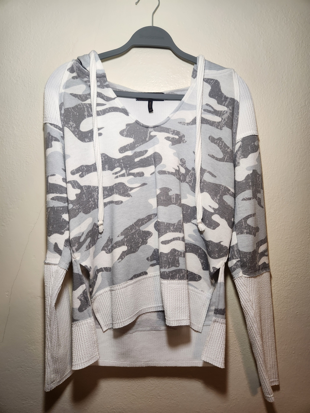 Women's Grey & White Camo Hoodie Top